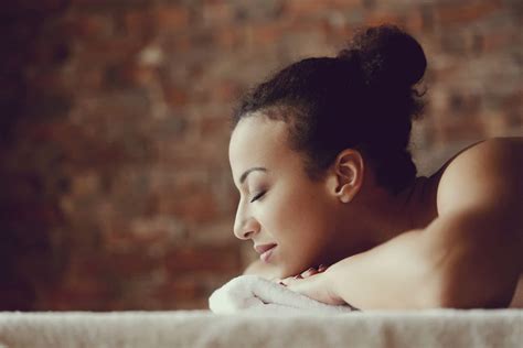 Massagem Sensual de Corpo Inteiro Massagem erótica Vila Nova de Foz Coa